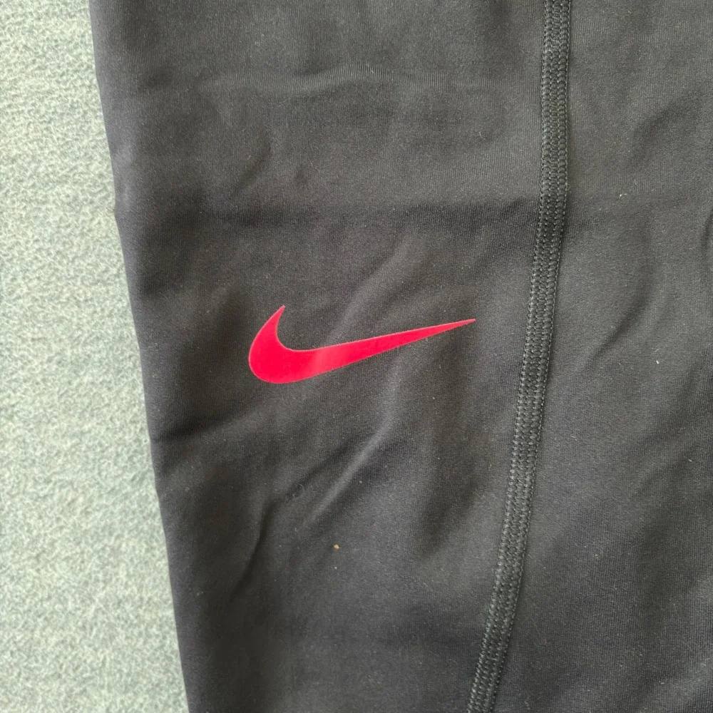 Nike Victory Baselayer Tight Fit Capri Leggings Black Pink Dri-FIT Training XL
